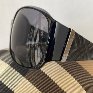 Authentic Unisex Burberry Sunglasses.